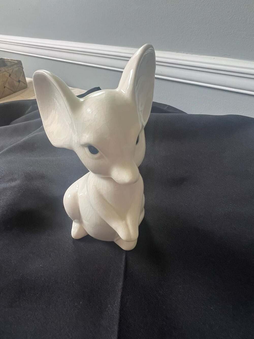 Vintage EW Ceramic Mouse Figurine Cream Crackle Glaze